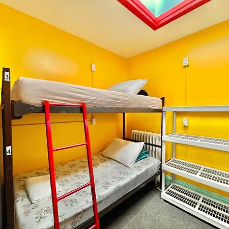 The Only Backpacker'S Inn (Adults Only) Toronto Esterno foto