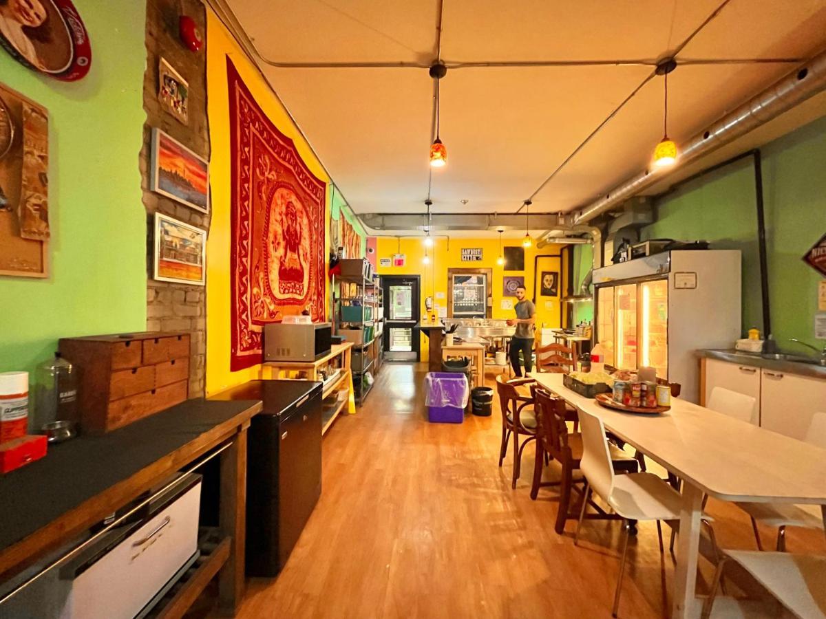 The Only Backpacker'S Inn (Adults Only) Toronto Esterno foto