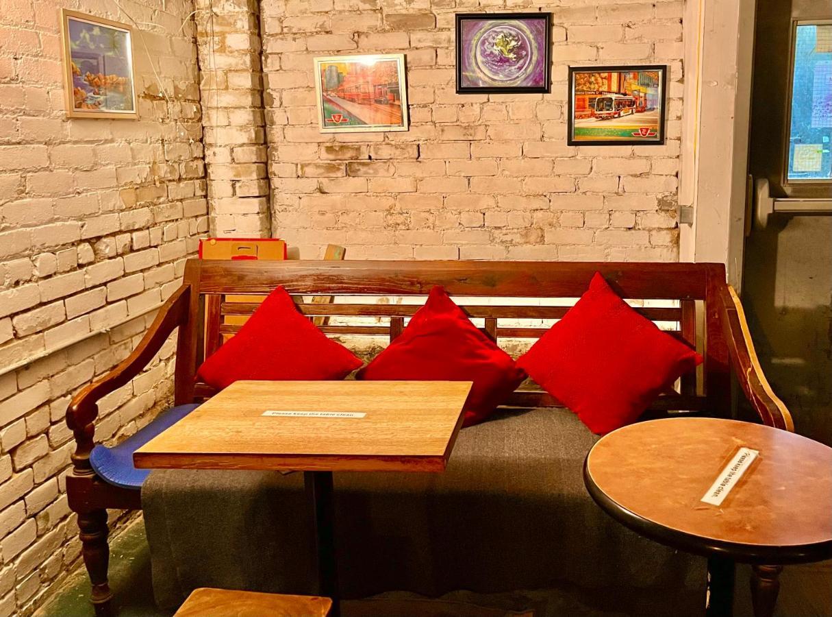 The Only Backpacker'S Inn (Adults Only) Toronto Esterno foto