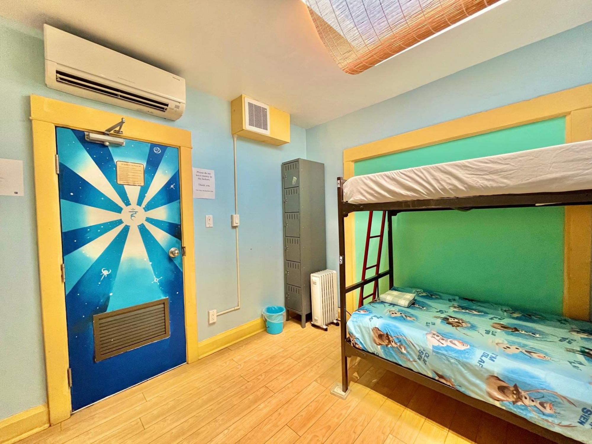 The Only Backpacker'S Inn (Adults Only) Toronto Esterno foto